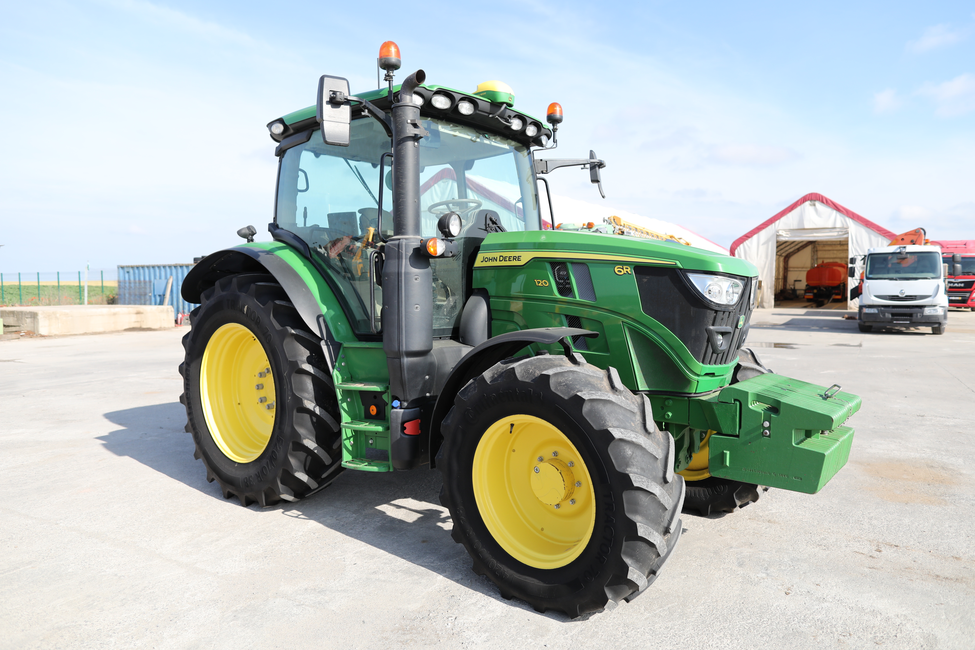 John Deere 6120R