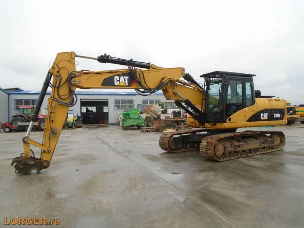Tracked Excavator Caterpillar 323D