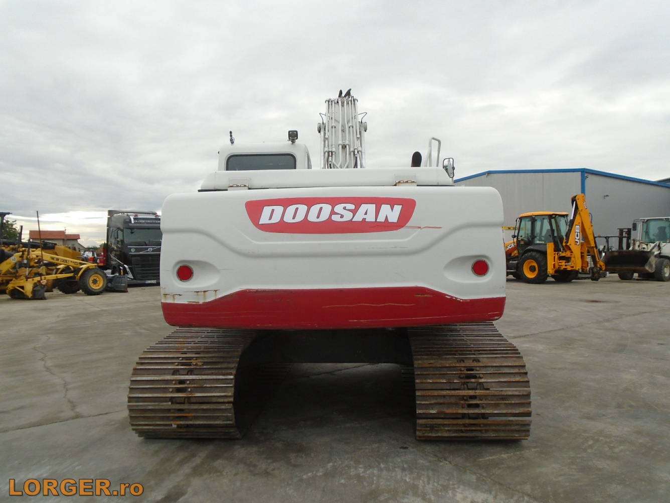 Excavator pe senile Doosan DX225 LC