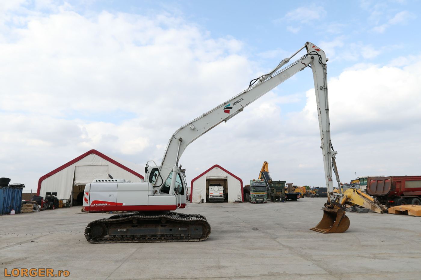 Excavator pe senile Doosan DX225 LC