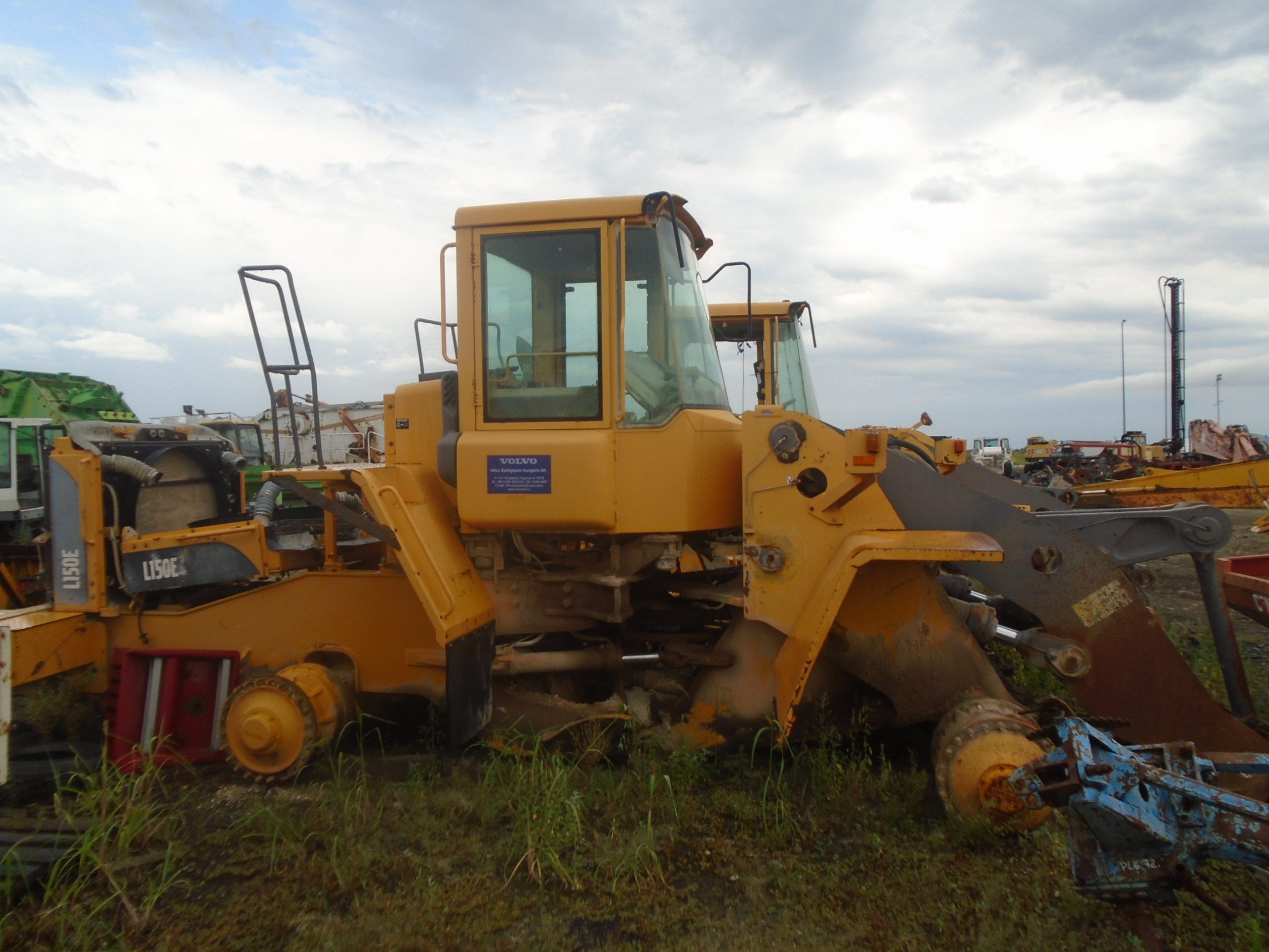 Dezmembrare incarcator frontal Volvo L150E