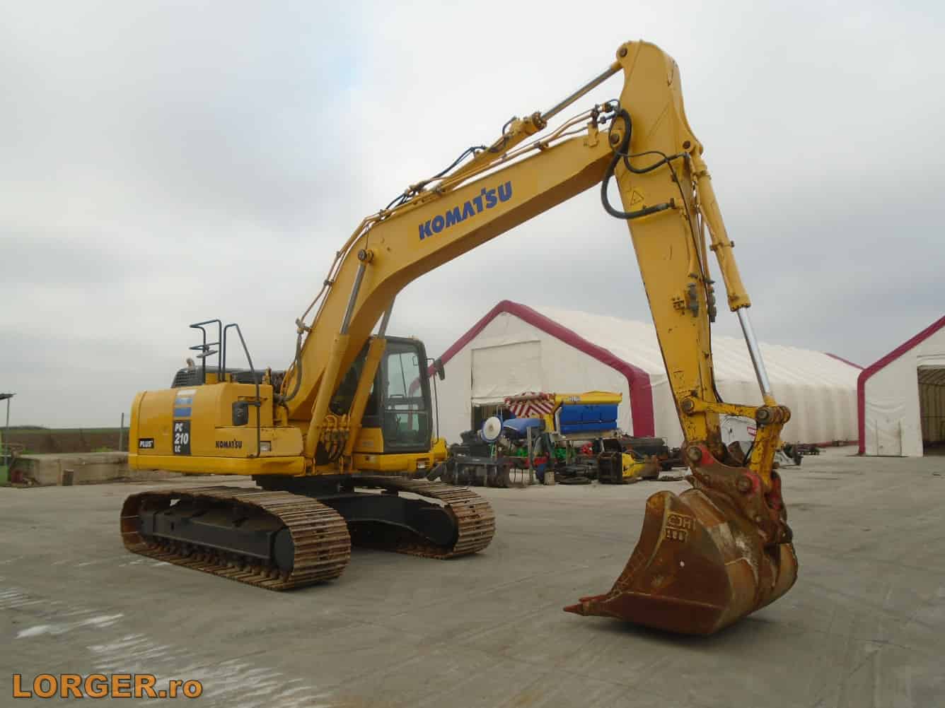 Tracked Excavator Komatsu PC210 LC-10