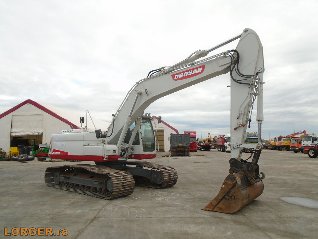Excavator pe senile Doosan DX225 LC