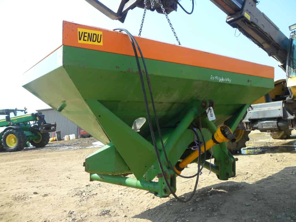 Masina de imprastiat ingrasaminte chimice Amazone ZA-U 1501