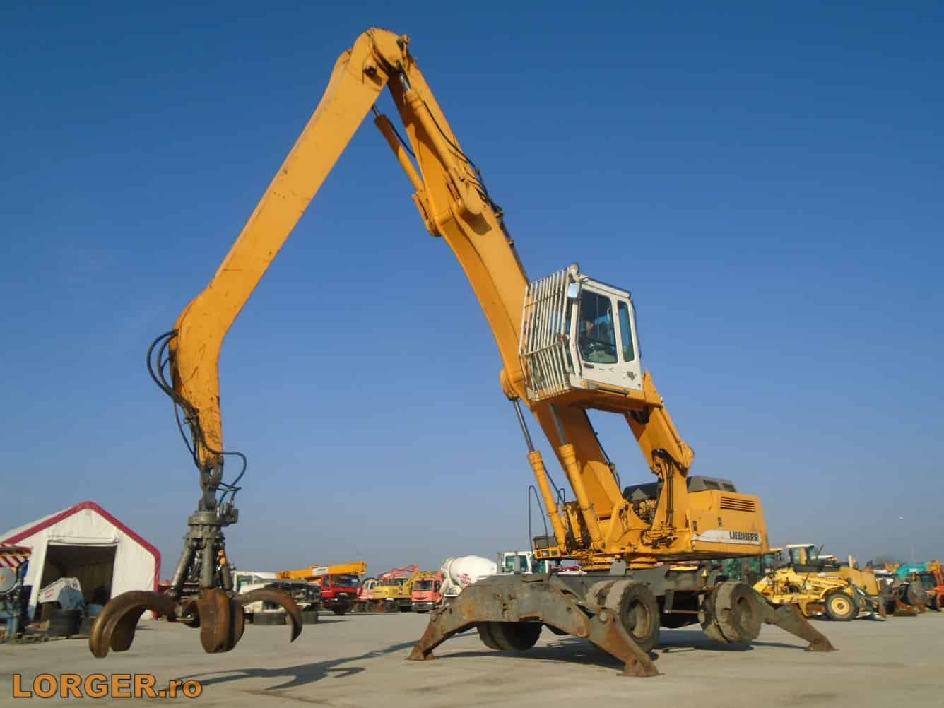Material Handler Liebherr A934 B