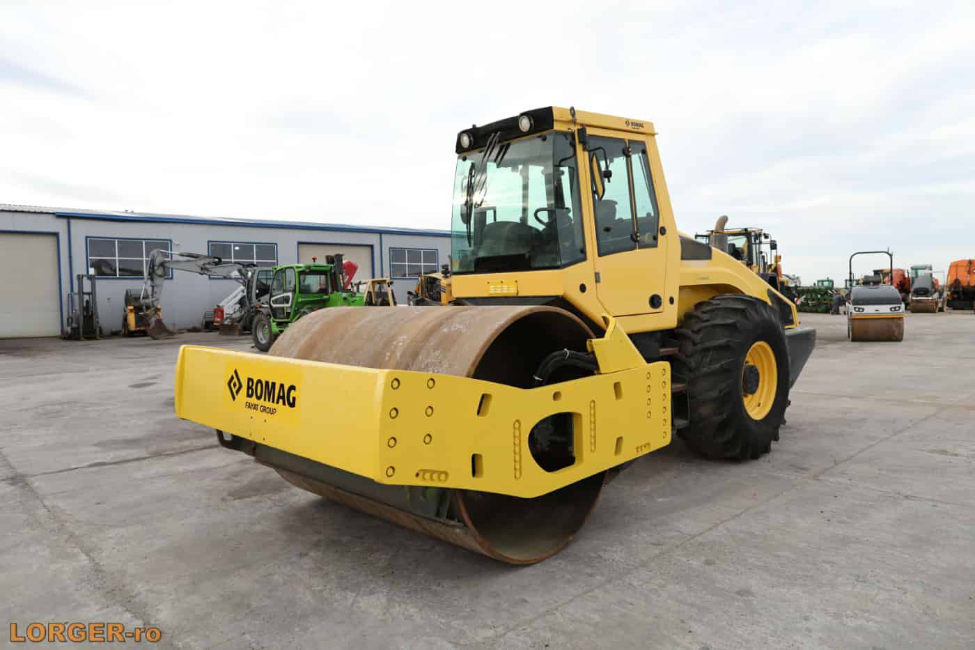 Single Drum Roller Bomag BW 216 DH-4