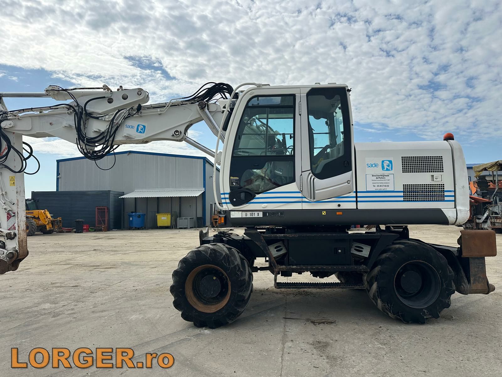 Excavator pe pneuri Hitachi ZX 140W-3