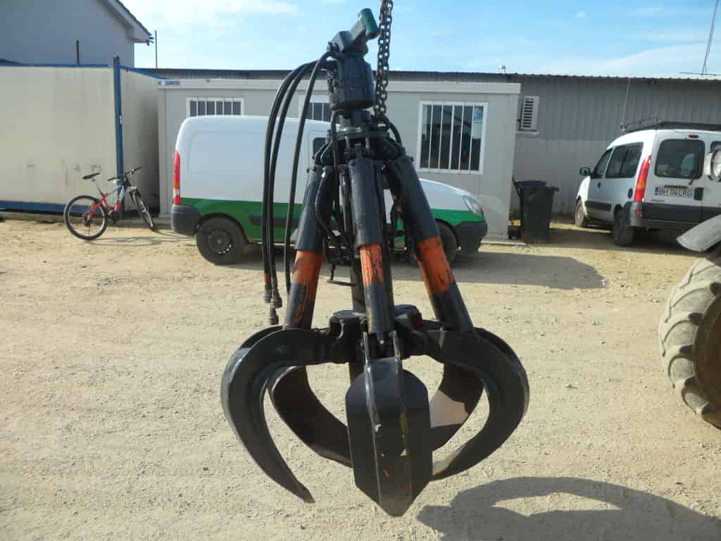 Graifer pentru deseuri metalice