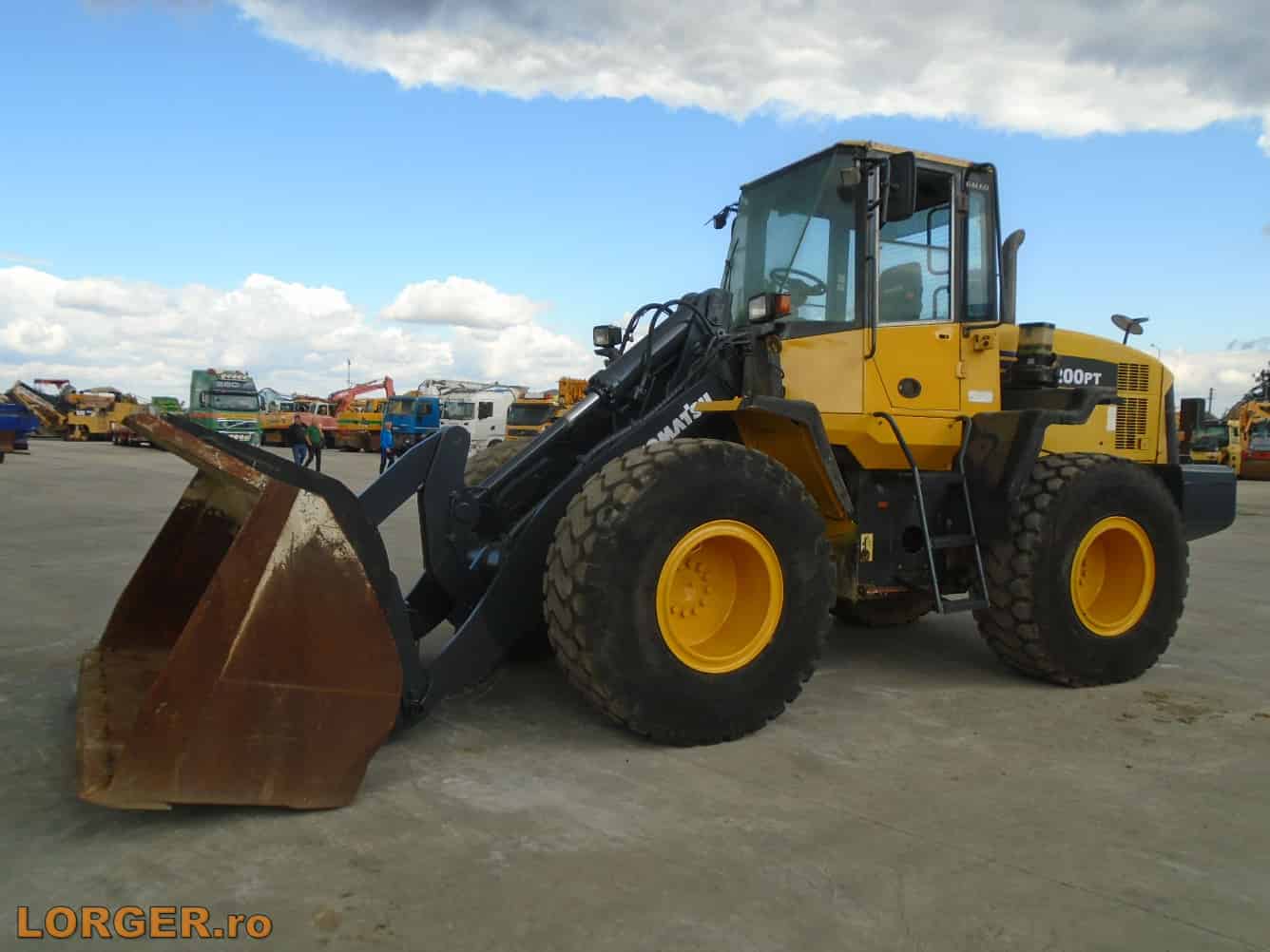 Wheel Loader Komatsu WA200 PT-5 - 2009