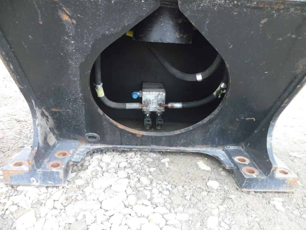 Cale NOU pentru excavator