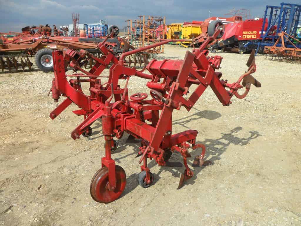 4-Row Cultivator