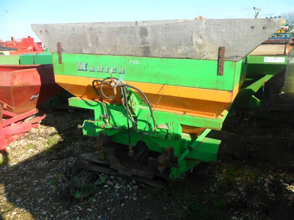 Masina de imprastiat ingrasaminte chimice Mahier