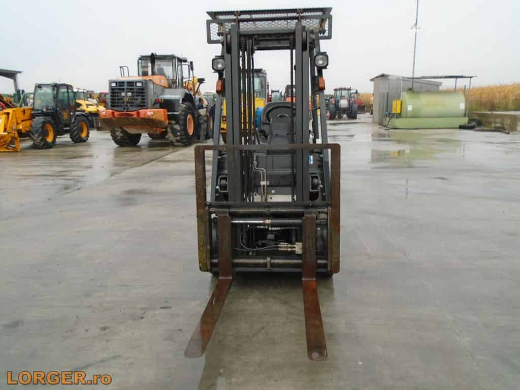 Stivuitor pe gaz Nissan EBT P1F1