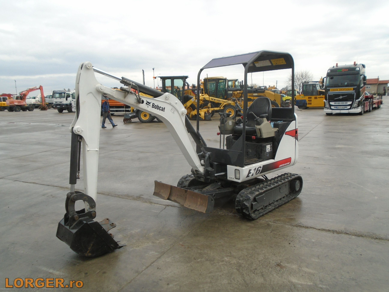 Mini Excavator Bobcat E16