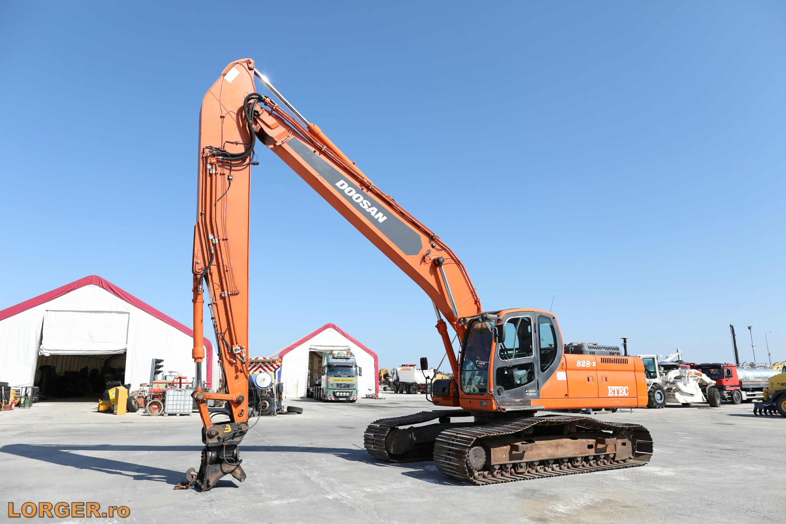 Tracked Excavator Doosan 828-11