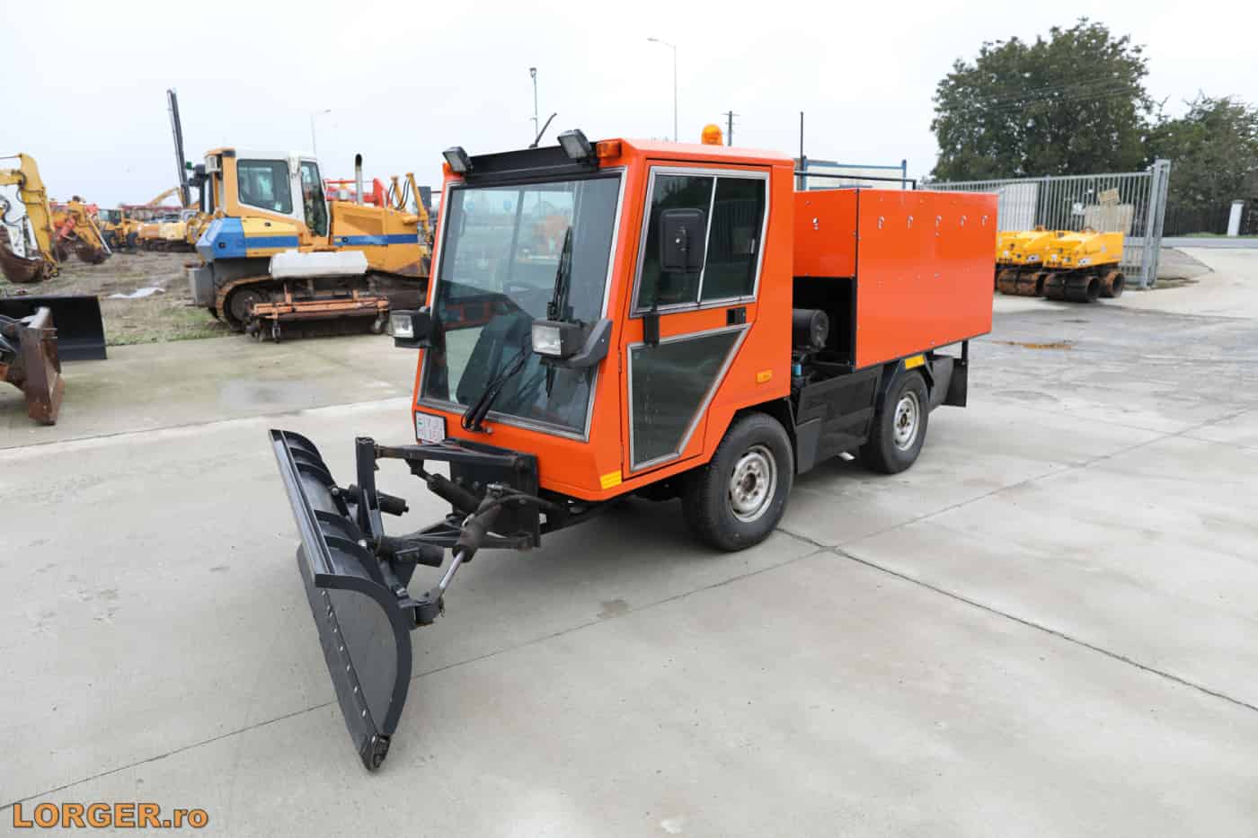 Municipal Vehicle Schorling FTTV with Blade & Salt Spreader