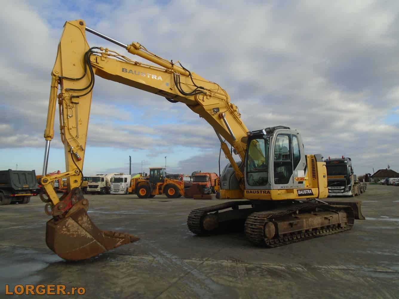 Tracked Excavator New Holland E235B SR-2