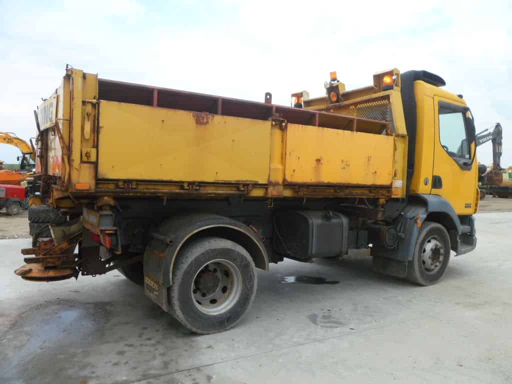 Autoutilitara DAF 55.170 cu sararita si lama zapada