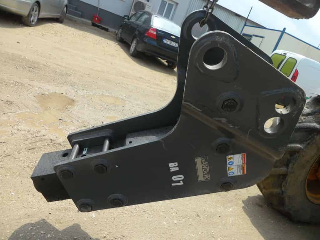 Ciocan hidraulic SANDVIK BA707