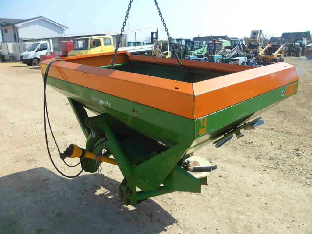 Masina de imprastiat ingrasaminte chimice Amazone ZA-U 1501