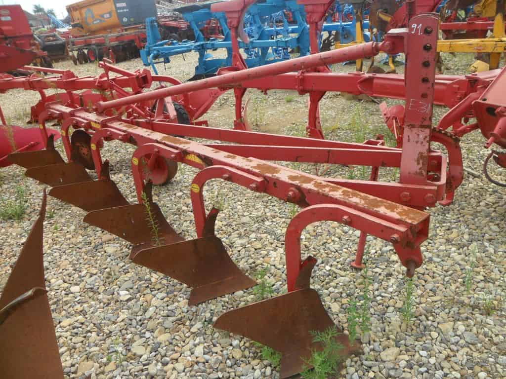 Plow Niemeyer with 6 Furrows