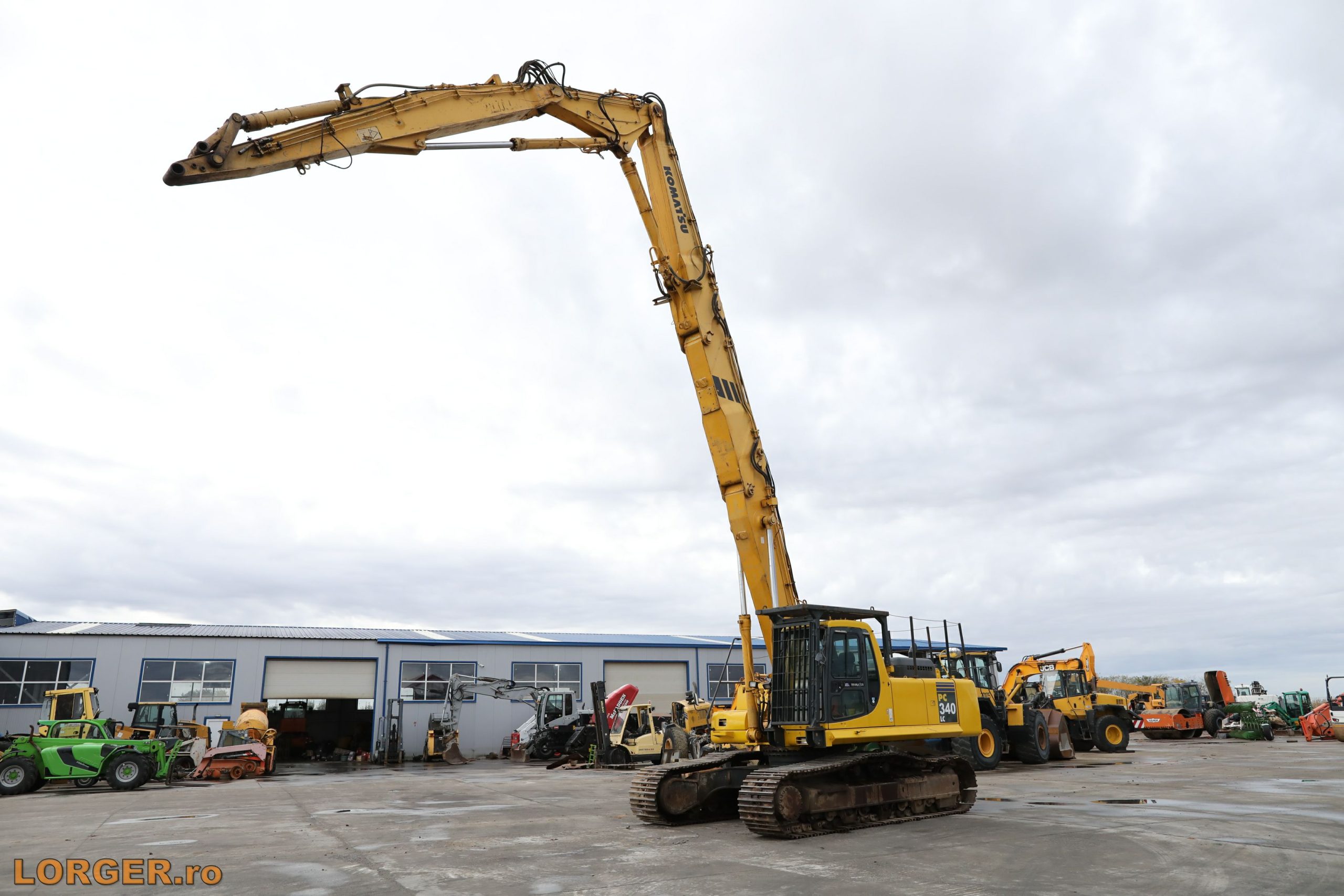Excavator pe senile Komatsu PC340 LC-6K cu brat lung