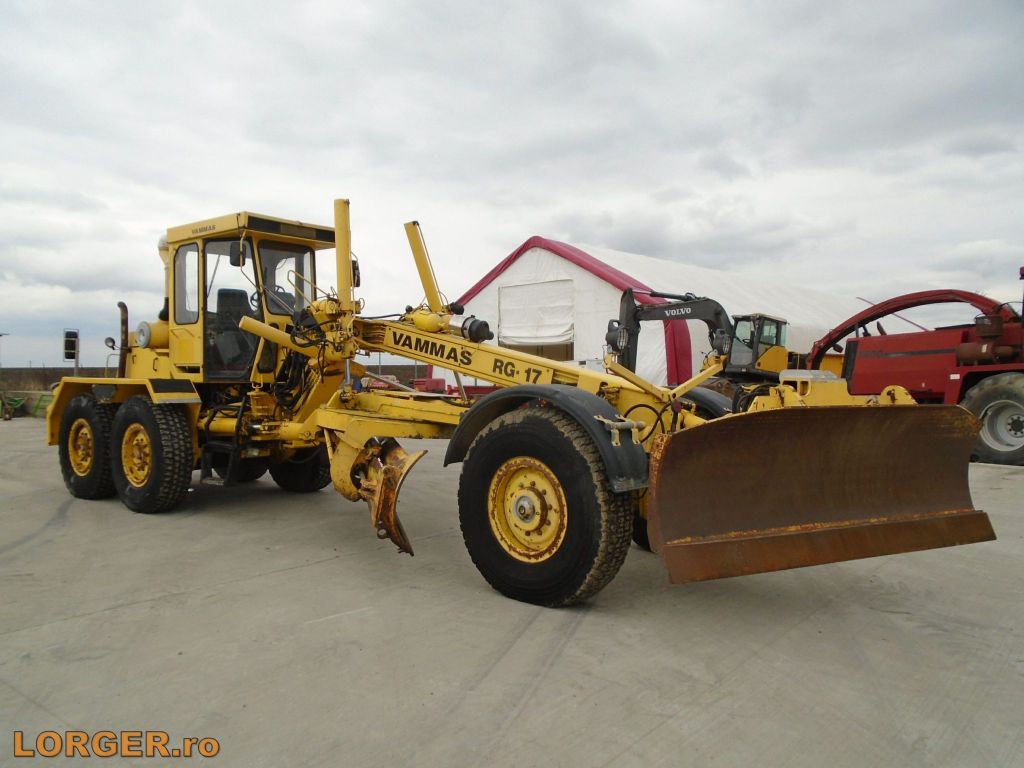 Grader Vammas RG-17 6×4